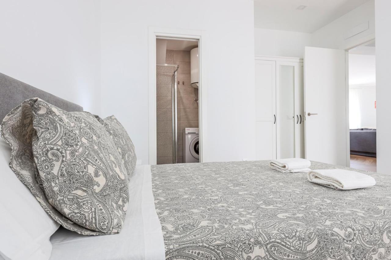 Algaba Aral Apartment Alcala del Rio ภายนอก รูปภาพ