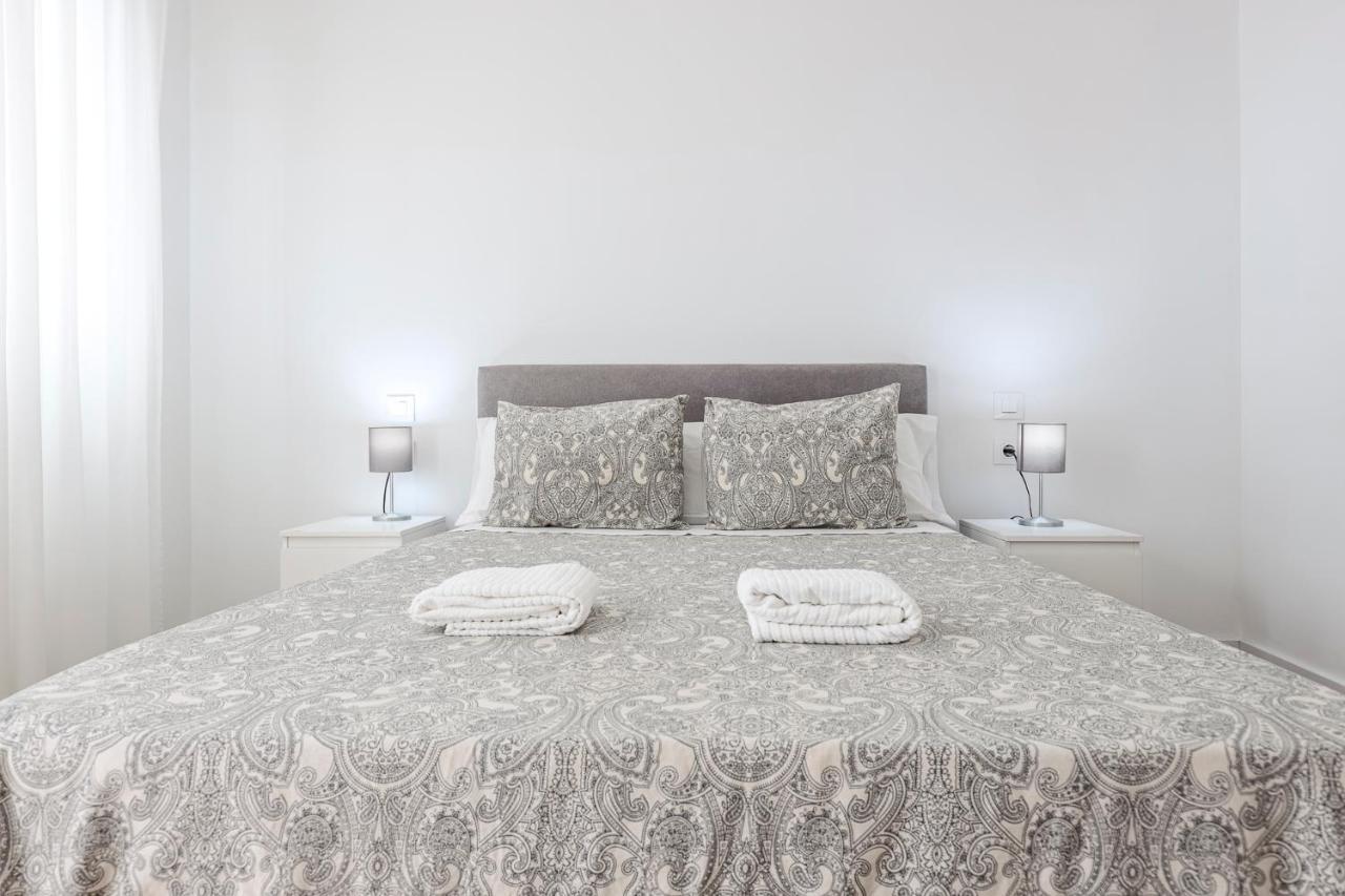 Algaba Aral Apartment Alcala del Rio ภายนอก รูปภาพ