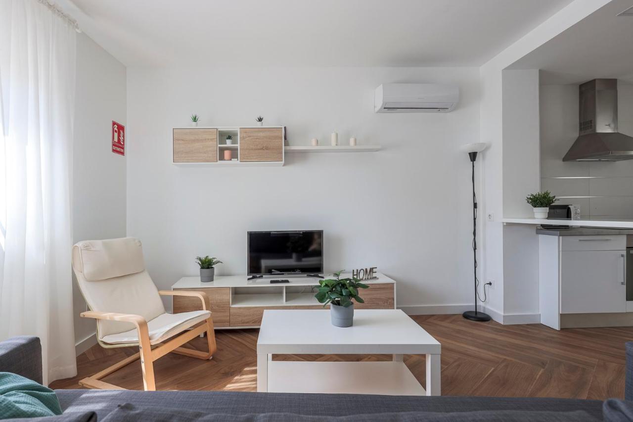 Algaba Aral Apartment Alcala del Rio ภายนอก รูปภาพ